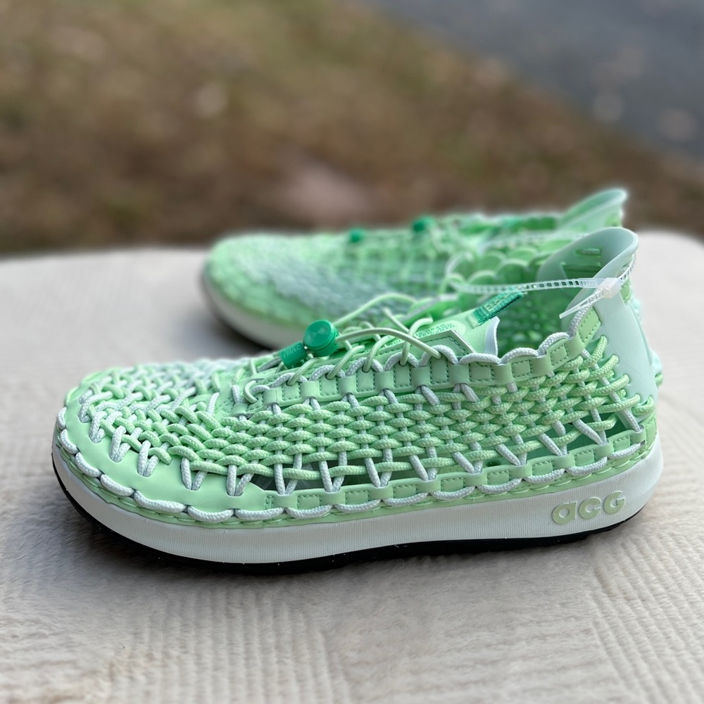 NEW Men’s Size 9 Womens 10.5 Unisex Nike ACG Watercat+ Vapor Green Woven Sneaker - Picture 2 of 8